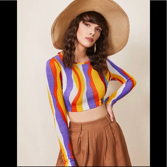 NWOT Colorful long sleeve cropped top - Picture 1 of 5